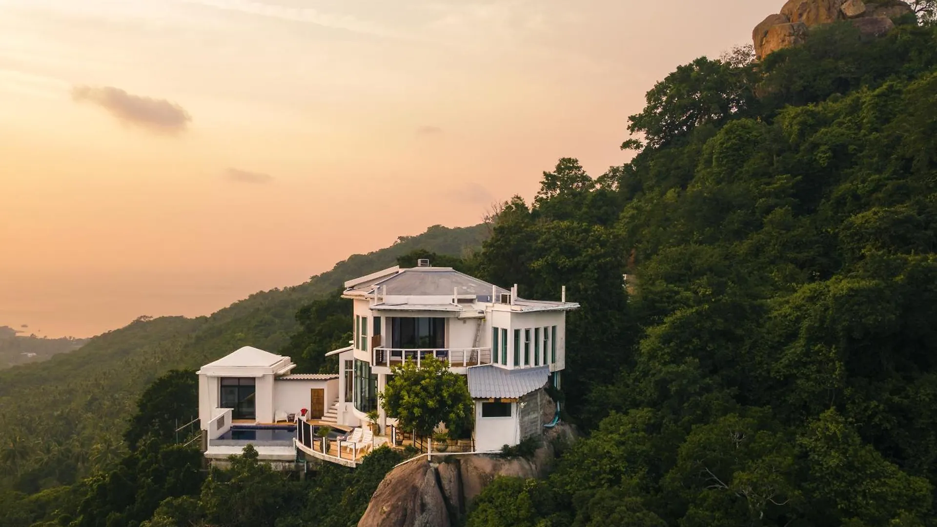 Villa On The Rocks Koh Tao